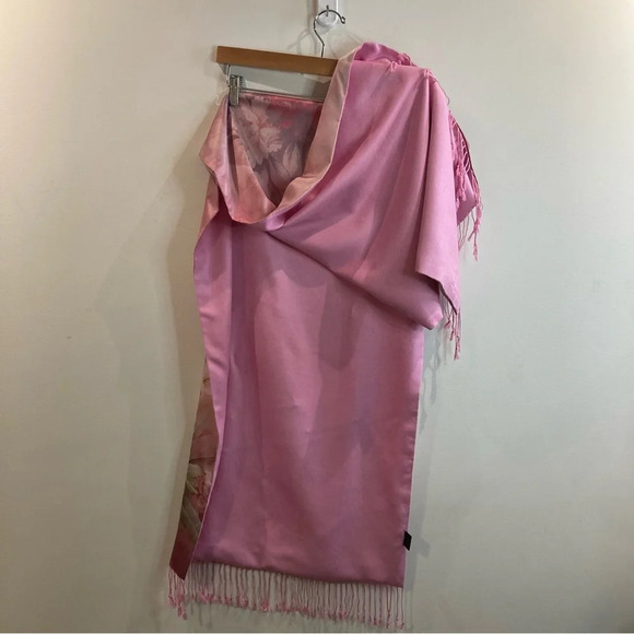 MAKO 100% Silk Lines Floral Butterfly Scarf with Fringe - Picture 4 of 11